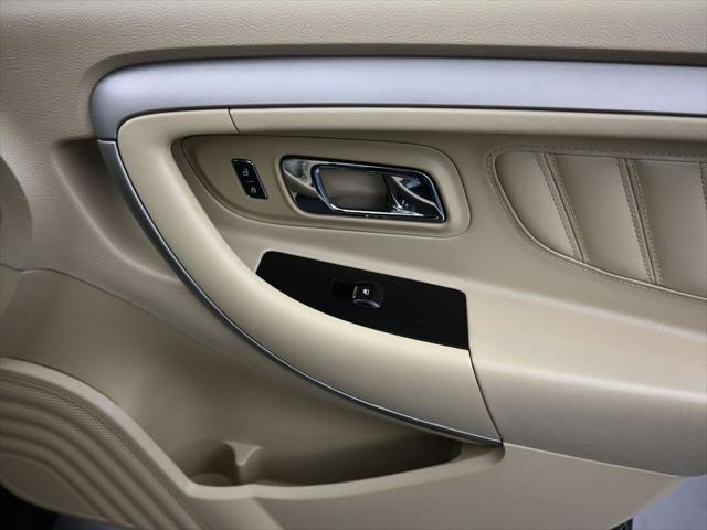 Photo of 2017 Magnetic Ford Taurus