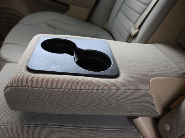 Photo of 2017 Magnetic Ford Taurus
