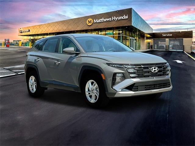 Photo of 2025 Hampton Gray Hyundai TUCSON