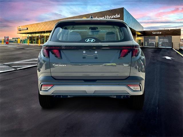 Photo of 2025 Hampton Gray Hyundai TUCSON