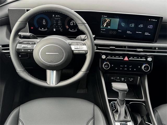 Photo of 2025 White Pearl Hyundai TUCSON