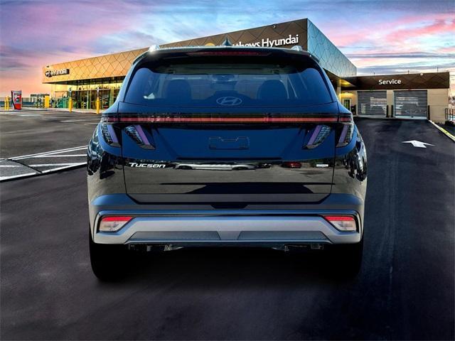 Photo of 2025 Phantom Black Hyundai TUCSON