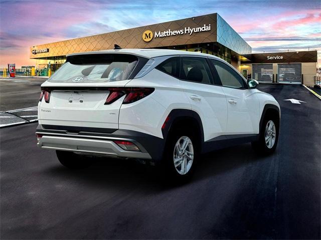 Photo of 2025 White Pearl Hyundai TUCSON