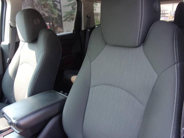 Photo of 2014 Silver Chevrolet Traverse