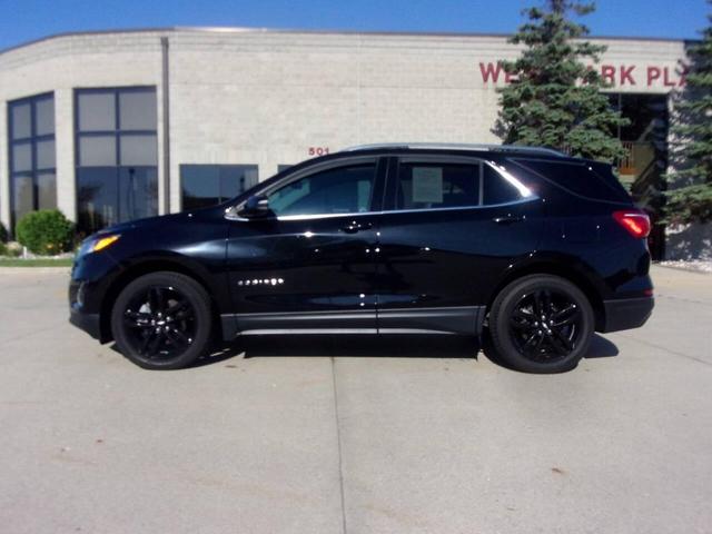Photo of 2020 Black Chevrolet Equinox