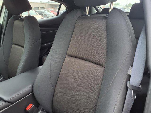Photo of 2025 Snowflake White Pearl Mazda Mazda3