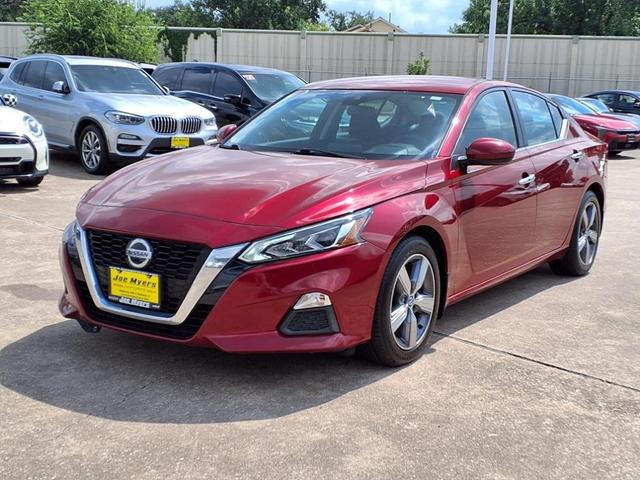 Photo of 2021 Scarlet Ember Tintcoat Nissan Altima