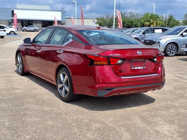 Photo of 2021 Scarlet Ember Tintcoat Nissan Altima
