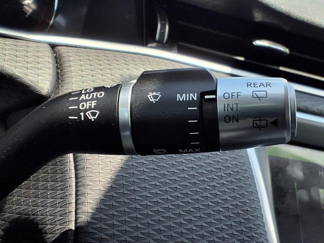 Photo of 2020 Black Land Rover Range Rover Evoque