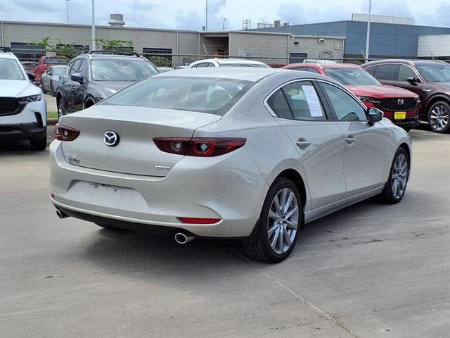 Photo of 2025 Platinum Quartz Mazda Mazda3