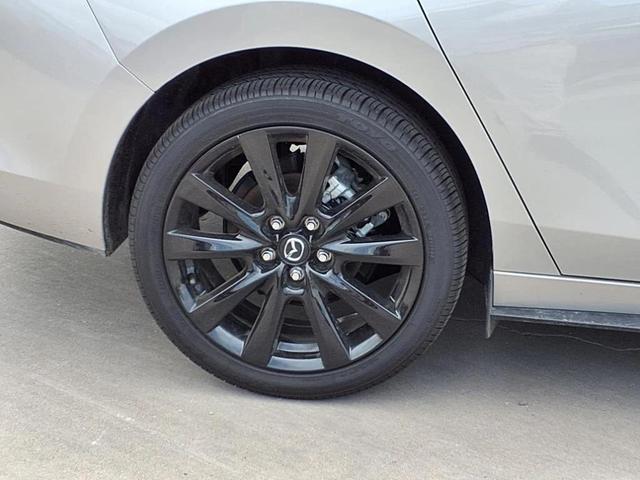 Photo of 2025 Platinum Quartz Mazda Mazda3