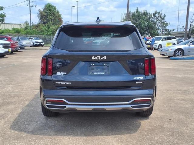 Photo of 2023 Gravity Blue Kia Sorento Hybrid