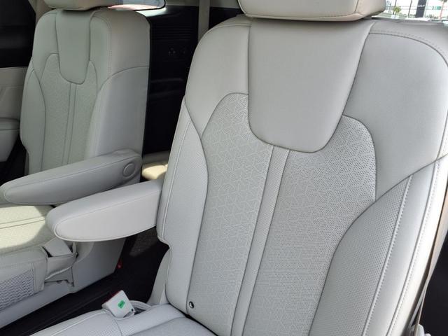 Photo of 2023 Gravity Blue Kia Sorento Hybrid