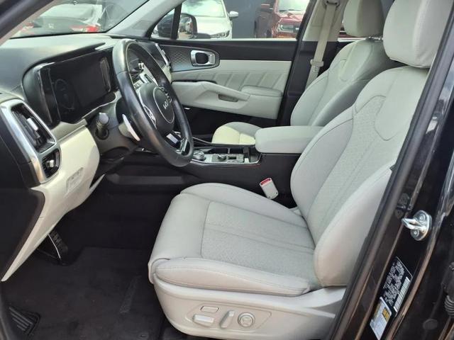 Photo of 2023 Gravity Blue Kia Sorento Hybrid