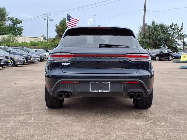 Photo of 2023 Blue Porsche Macan