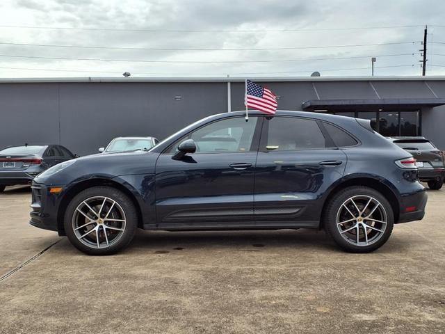 Photo of 2023 Blue Porsche Macan