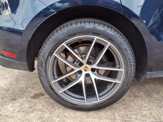 Photo of 2023 Blue Porsche Macan