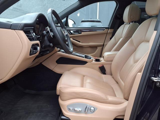 Photo of 2023 Blue Porsche Macan