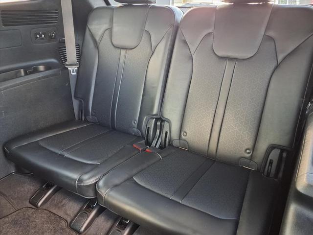 Photo of 2023 Wolf Gray Kia Sorento