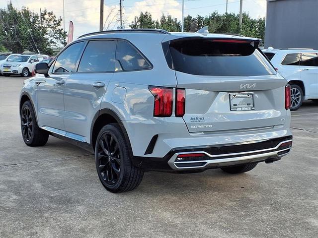 Photo of 2023 Wolf Gray Kia Sorento