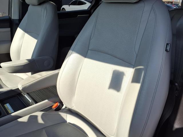 Photo of 2019 Gray Honda Odyssey