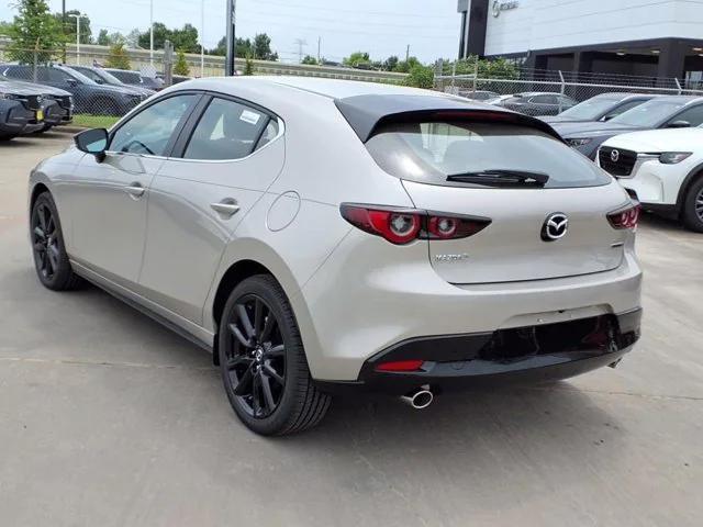 Photo of 2025 Platinum Quartz Metallic Mazda Mazda3
