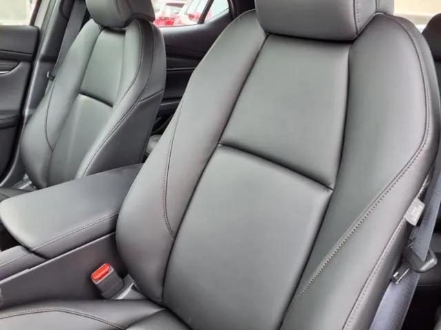 Photo of 2025 Platinum Quartz Metallic Mazda Mazda3