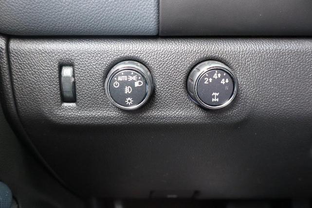 Photo of 2015 Cyber Gray Metallic Chevrolet Colorado