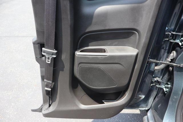 Photo of 2015 Cyber Gray Metallic Chevrolet Colorado