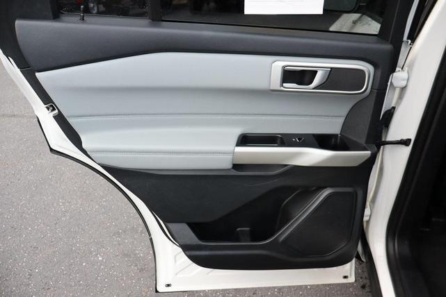 Photo of 2022 Star White Metallic Tri-Coat Ford Explorer