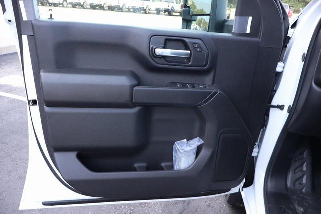 Photo of 2025 Summit White Chevrolet Silverado 2500