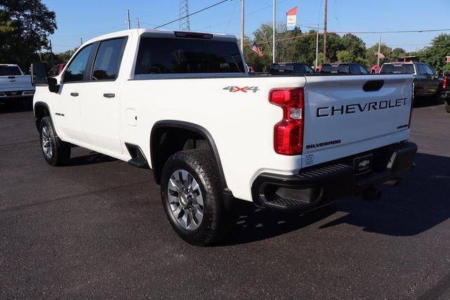 Photo of 2023 Summit White Chevrolet Silverado 2500