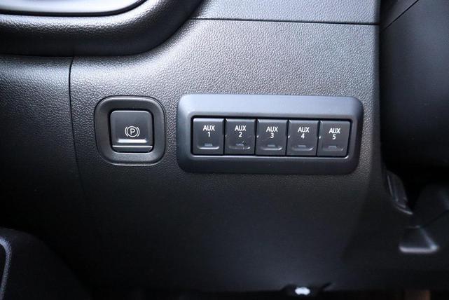 Photo of 2023 Summit White Chevrolet Silverado 2500