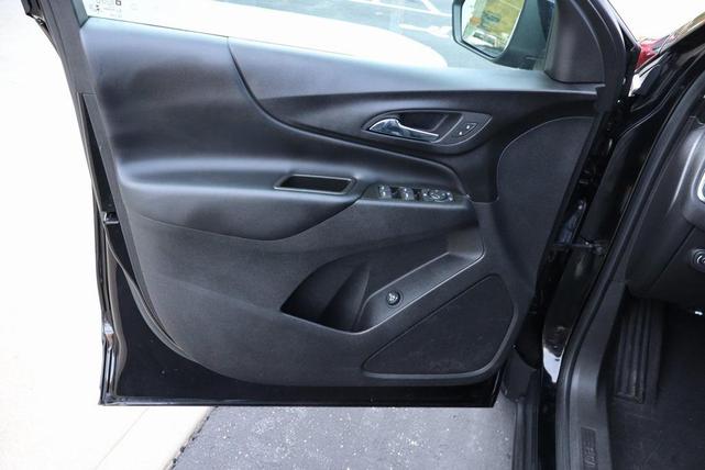 Photo of 2022 Mosaic Black Metallic Chevrolet Equinox