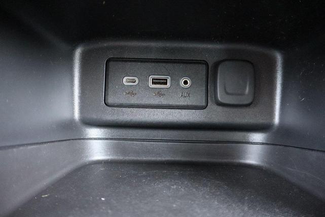 Photo of 2022 Mosaic Black Metallic Chevrolet Equinox