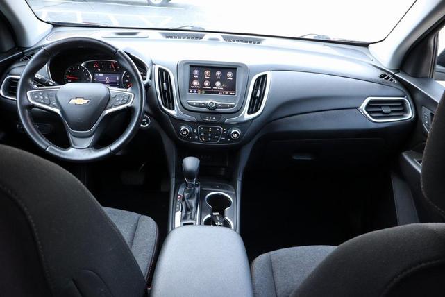 Photo of 2022 Mosaic Black Metallic Chevrolet Equinox