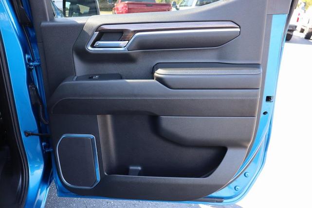 Photo of 2022 Glacier Blue Metallic Chevrolet Silverado 1500