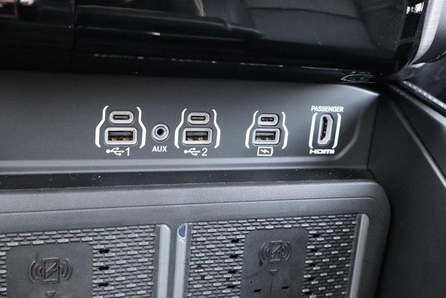 Photo of 2025 Granite Crystal Metallic Clearcoat RAM 2500