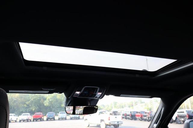 Photo of 2025 Granite Crystal Metallic Clearcoat RAM 2500