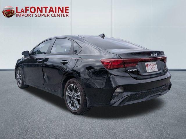 Photo of 2023 Aurora Black Pearl Kia Forte