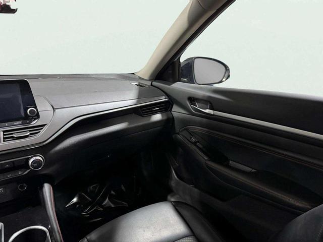 Photo of 2024 Brilliant Silver Metallic Nissan Altima