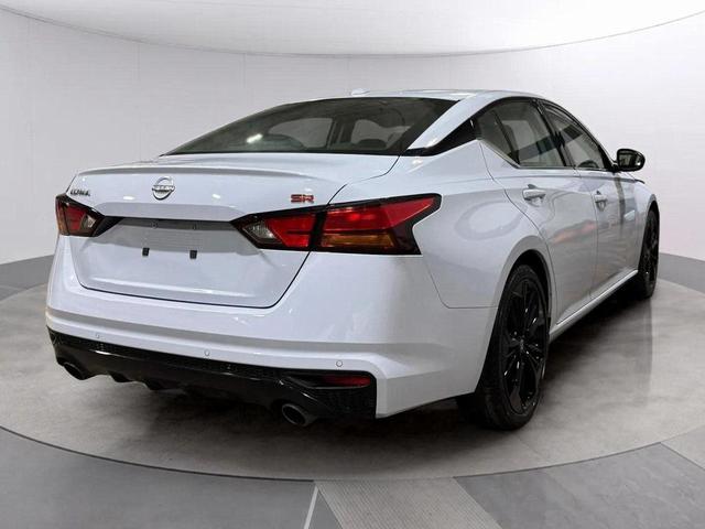 Photo of 2024 Brilliant Silver Metallic Nissan Altima