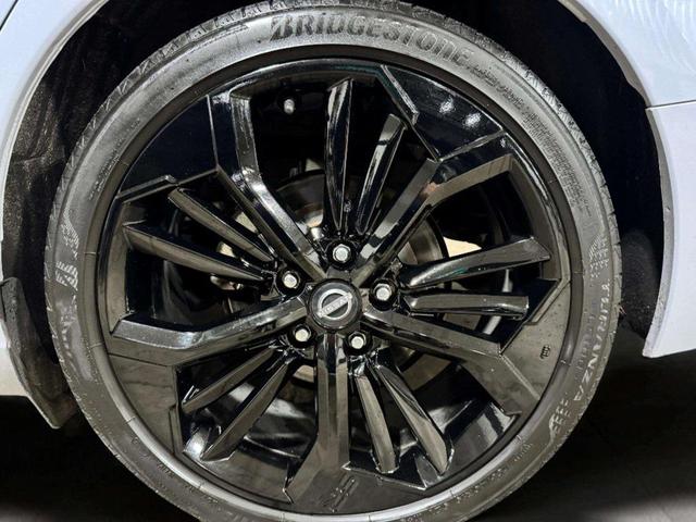 Photo of 2024 Brilliant Silver Metallic Nissan Altima