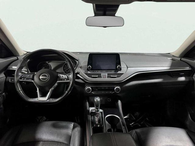 Photo of 2024 Brilliant Silver Metallic Nissan Altima