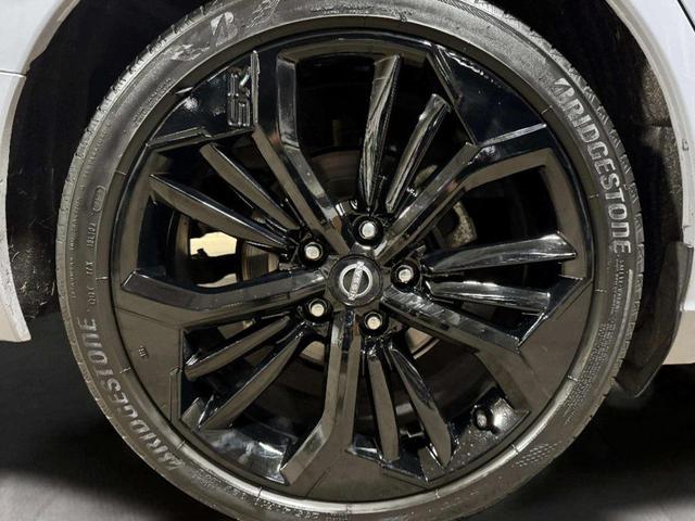 Photo of 2024 Brilliant Silver Metallic Nissan Altima