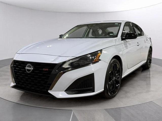 Photo of 2024 Brilliant Silver Metallic Nissan Altima