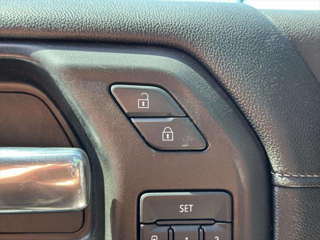 Photo of 2021 Onyx Black GMC Sierra 1500