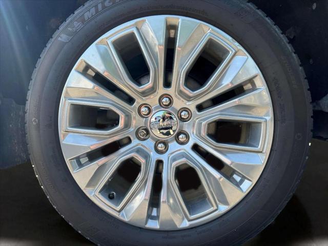 Photo of 2021 Onyx Black GMC Sierra 1500