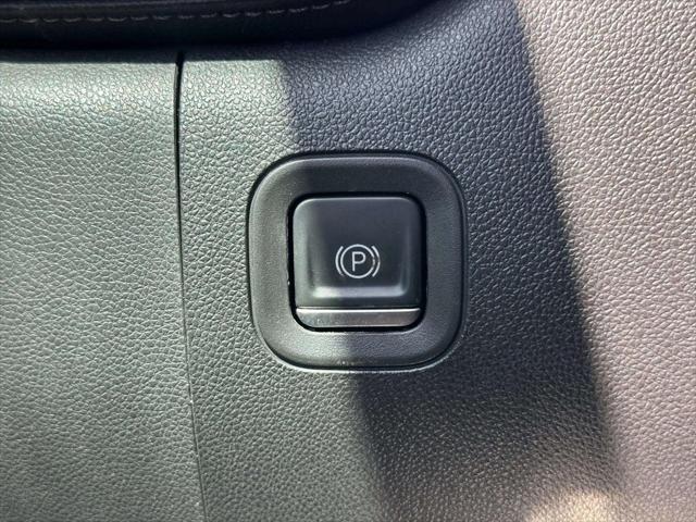 Photo of 2021 Onyx Black GMC Sierra 1500