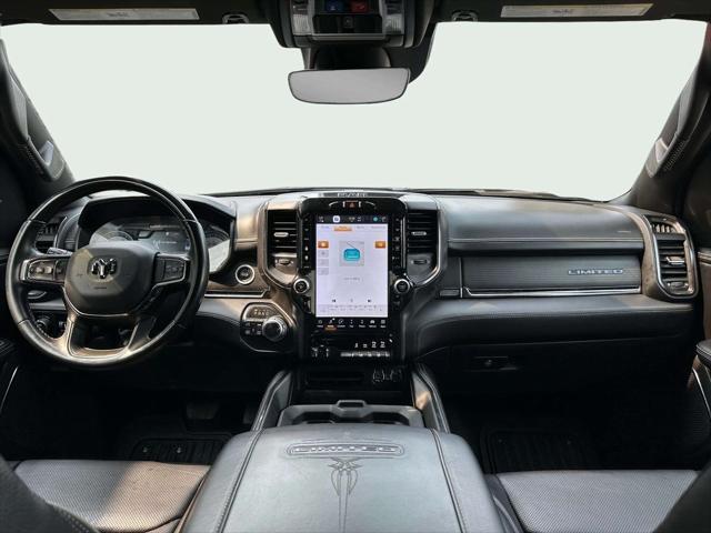 Photo of 2022 Diamond Black Crystal Pearlcoat RAM 1500